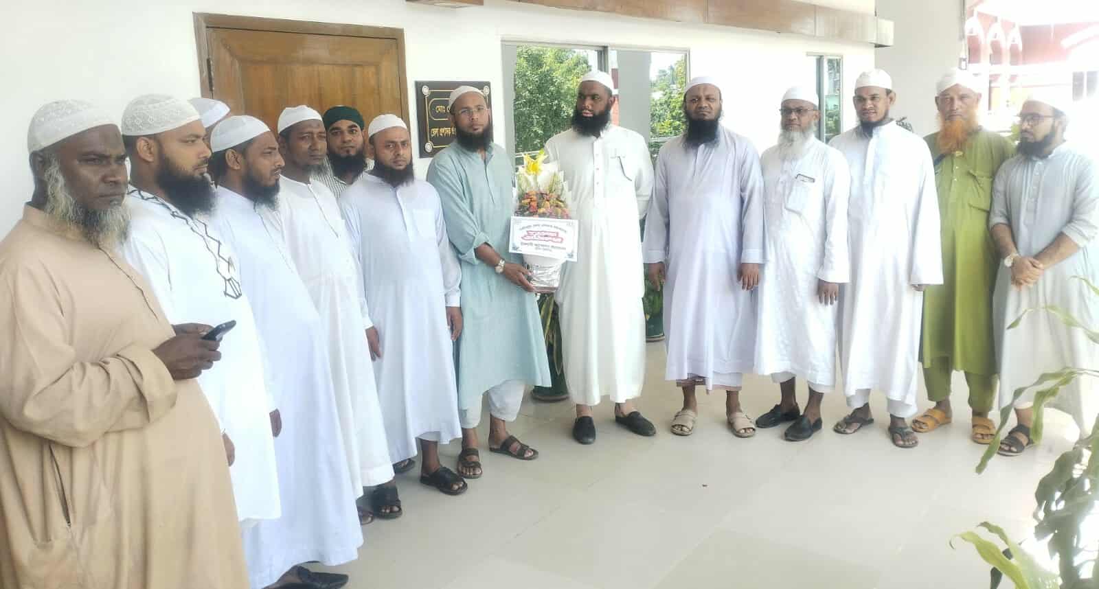 খুলনার নবাগত জেলা প্রশাসকের সাথে ইসলামী আন্দোলন খুলনা মহানগর নেতৃবৃন্দের সাক্ষাৎ